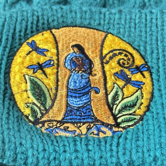 Oscardo Leah Dorion Strong Earth Woman Embroidered Knitted Hat Winter Beanie - Picture 6 of 8